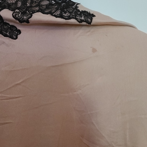 Agent Provocateur’s light pink Amelea pyjama top 2 - Picture 11 of 12